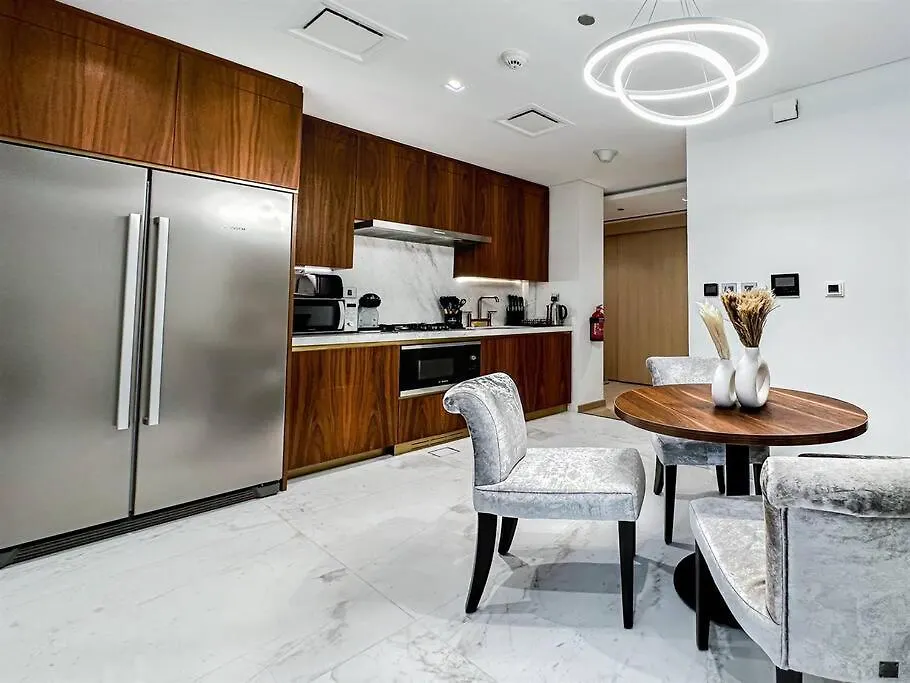 Trophy - Private Office Solace Suite Dubai Apartment