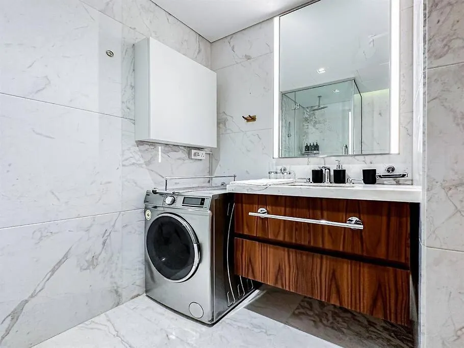 Trophy - Private Office Solace Suite Dubai Apartment